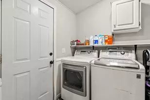 633 E Archwood Dr, Eagle Point, OR 97524 - Photo 19