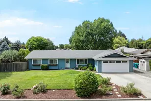 1722 Siebert Way, Grants Pass, OR 97527 - Photo 1