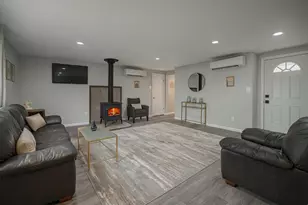 739 W Rolling Hills Dr, Eagle Point, OR 97524 - Photo 5