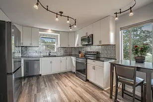 739 W Rolling Hills Dr, Eagle Point, OR 97524 - Photo 9