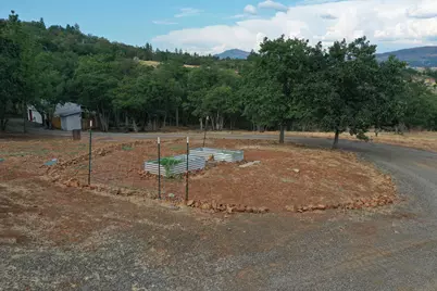 739 W Rolling Hills Drive, Eagle Point, OR 97524 - Photo 47