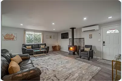 739 W Rolling Hills Drive, Eagle Point, OR 97524 - Photo 1