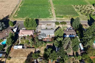 2027 Fairlane Dr, Medford, OR 97501 - Photo 41