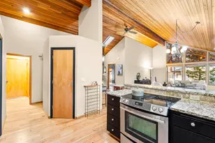 17956 Shadow Ln, Sunriver, OR 97707 - Photo 19