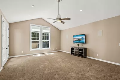 115 Wells Fargo Drive, Jacksonville, OR 97530 - Photo 39