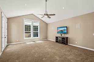 115 Wells Fargo Dr, Jacksonville, OR 97530 - Photo 39