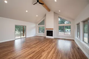 60340 Hiawatha Ln, Bend, OR 97702 - Photo 9