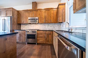 61574 SW Blakely Rd, Bend, OR 97702 - Photo 13