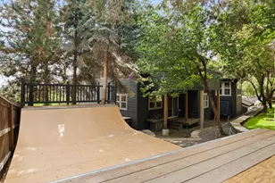 651 NW Morelock Ct, Bend, OR 97703 - Photo 41