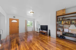 423 W Park St, Grants Pass, OR 97527 - Photo 7