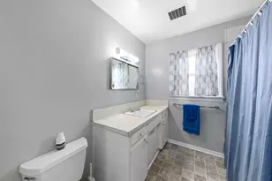 423 W Park St, Grants Pass, OR 97527 - Photo 13