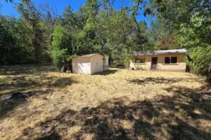 240 Homewood Rd, Grants Pass, OR 97527 - Photo 39