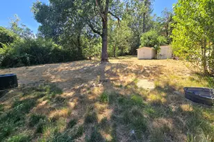 240 Homewood Rd, Grants Pass, OR 97527 - Photo 37