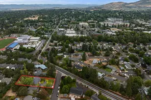 908 Black Oak Dr, Medford, OR 97504 - Photo 31