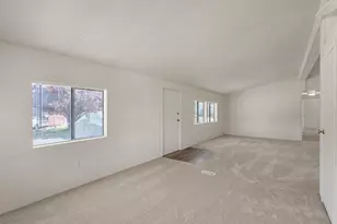 720 Hedy Jayne, Medford, OR 97501 - Photo 7