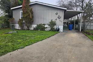 522 Meadow Ln, Eagle Point, OR 97524 - Photo 3