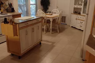 522 Meadow Ln, Eagle Point, OR 97524 - Photo 9