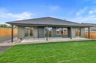 3317 Tree Top Dr, Medford, OR 97504 - Photo 29