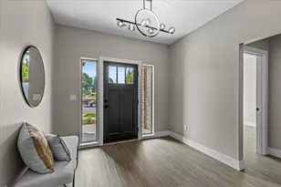 3317 Tree Top Dr, Medford, OR 97504 - Photo 3