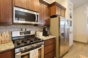 61058 SE Marble Mountain Ln, Bend, OR 97702 - Photo 13