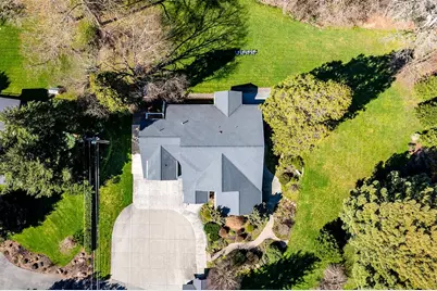 8550 Rogue River Highway, Grants Pass, OR 97527 - Photo 3