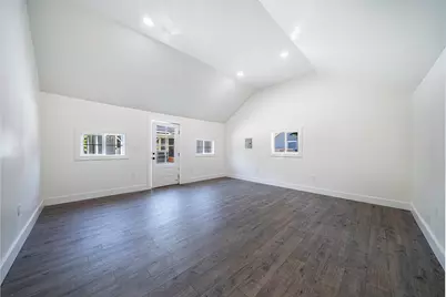 1016 Queen Anne Avenue, Medford, OR 97504 - Photo 11