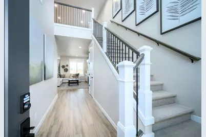 154 Valemont Drive #10, Eagle Point, OR 97524 - Photo 5