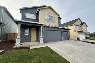 154 Valemont Dr, Eagle Point, OR 97524 - Photo 3