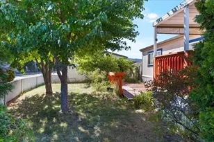 2552 Thorn Oak Dr, Medford, OR 97501 - Photo 7