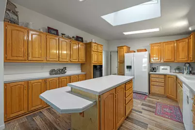 250 Burns Street, Klamath Falls, OR 97603 - Photo 37