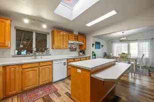 250 Burns St, Klamath Falls, OR 97603 - Photo 17