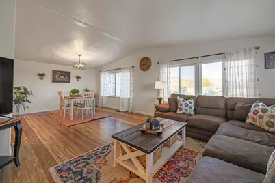 250 Burns Street, Klamath Falls, OR 97603 - Photo 21