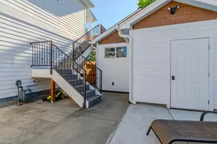 2204 Meals Dr, Medford, OR 97501 - Photo 53