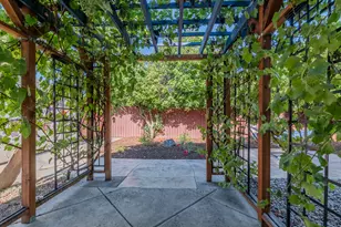 2204 Meals Dr, Medford, OR 97501 - Photo 43