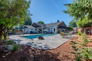 2204 Meals Dr, Medford, OR 97501 - Photo 57