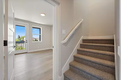 20530 NE Empire Avenue, Bend, OR 97701 - Photo 19