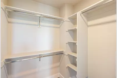 20530 NE Empire Avenue, Bend, OR 97701 - Photo 27