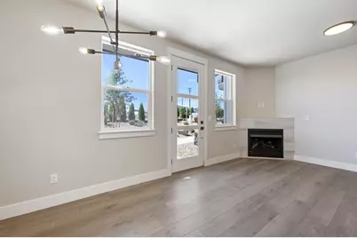 20530 NE Empire Avenue, Bend, OR 97701 - Photo 5