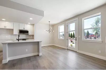 20530 NE Empire Avenue, Bend, OR 97701 - Photo 11