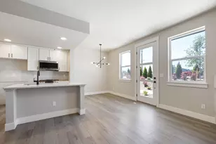 20530 NE Empire Ave, Bend, OR 97701 - Photo 11