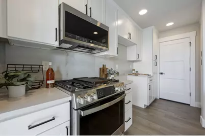 20532 NE Empire Avenue, Bend, OR 97701 - Photo 5