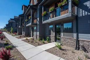 20532 NE Empire Ave, Bend, OR 97701 - Photo 3