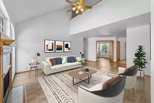 21442 Belknap Dr, Bend, OR 97701 - Photo 3