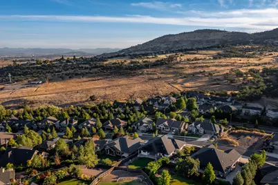 3656 Camina Drive, Medford, OR 97504 - Photo 41