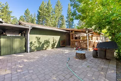 19275 Cherokee Road, Bend, OR 97702 - Photo 47