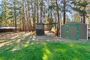 19275 Cherokee Rd, Bend, OR 97702 - Photo 37