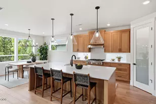 1355 NW Ochoa Dr, Bend, OR 97703 - Photo 3