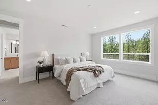 1355 NW Ochoa Dr, Bend, OR 97703 - Photo 5