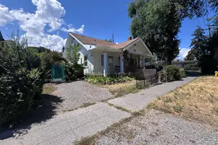 632 N 10th St, Klamath Falls, OR 97601 - Photo 3