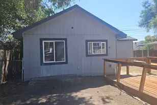 2240 Eberlein Ave, Klamath Falls, OR 97601 - Photo 13